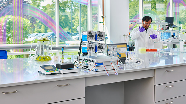 <p>A Single-use, Scale down, Predictive Solution for Intensified Perfusion Development</p>
Scientist at a lab table