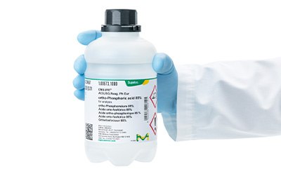 Ergonomic HDPE bottles for acids, bases, and solvents