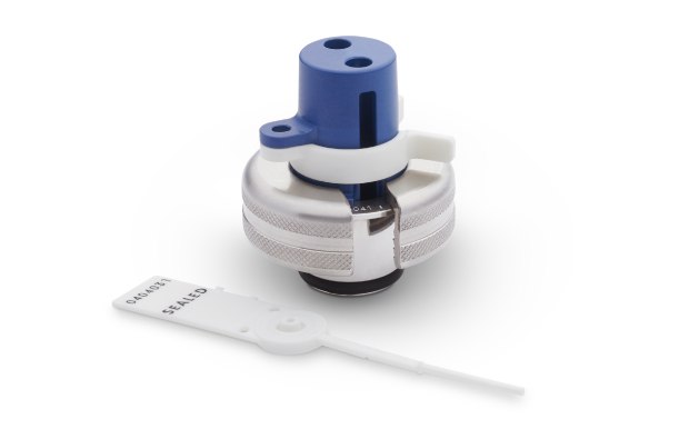 NovaSeptum® GO Inline-holder Holder for NovaSeptum® GO system Ingold fitting with metal base and blue and white plastic components. Plastic locking indicator next to the holder.