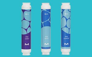 青色鲜艳背景下的Milli-Q® Gard、Meta和Quant产品。