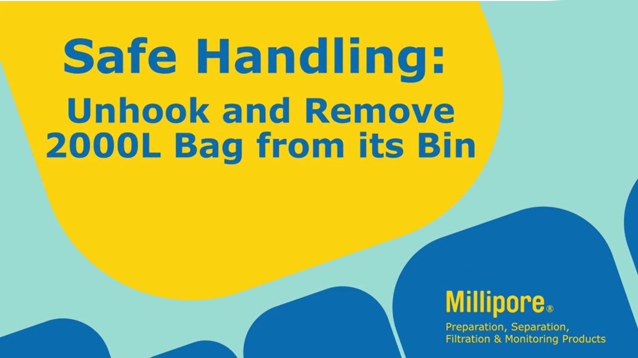 Safe Handling: Unhooking and Removing a 2,000 L Bag 