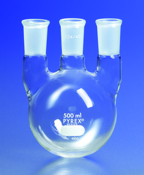 Pyrex&#174; round-bottom vertical three neck distilling flask, with 24/40 joints capacity 500&#160;mL