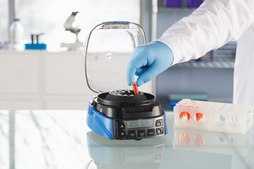 Gusto® High Speed Mini Centrifuge AC/DC input 100 V / 240 V, universal plug set, blue