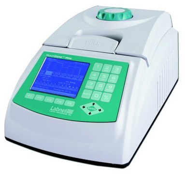 Labnet MultiGene&#8482; Mini PCR Thermal Cycler with 18 well block (18 x 0.5mL), AC/DC input 230 V AC