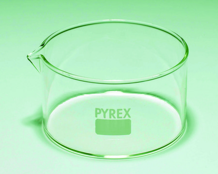 Pyrex&#174; Crystallizing dish, flat bottom with spout 900&#160;mL