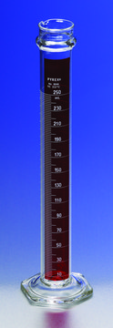 Pyrex&#174; Lifetime Red&#8482; single metric scale graduated cylinder, with reinforced bead volume 250&#160;mL