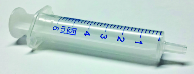 Syringe PP/PE without needle luer slip tip, centered, capacity 5&#160;mL, graduated, 0.2&#160;mL, non-sterile