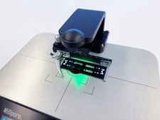 Millicell® DCI XY Slide holder Millicell® DCI Digital Cell Imager