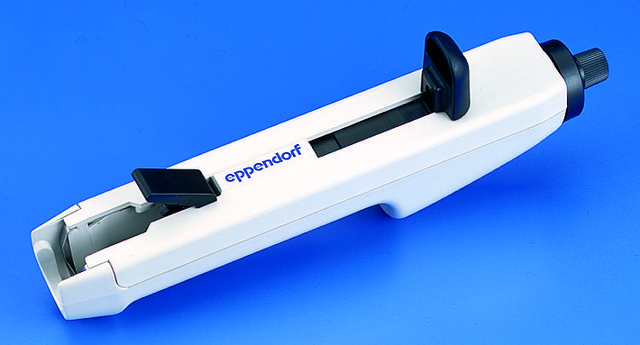 Eppendorf&#174; Maxipettor&#174; pipette Adjustable from 1 to 10 mL in increments of 0.01 mL