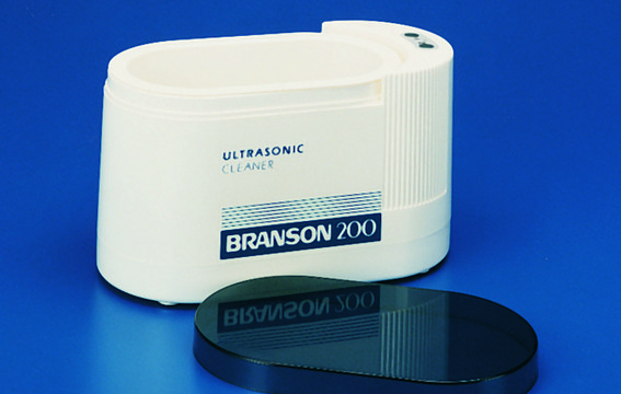 Bransonic&#174; Model B200 cleaner AC/DC input 240 V AC