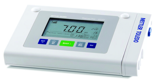 Mettler Toledo FiveEasy&#8482; Plus pH / mV bench meter model, FP20, meter only, AC/DC input 230 V AC, universal plug set