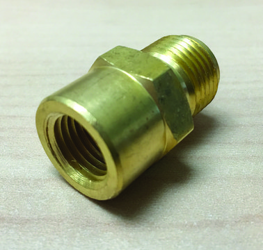 Lecture瓶接头，CGA到 NPT CGA 180 male inlet and outlet for 1/4 in. NPT female, brass