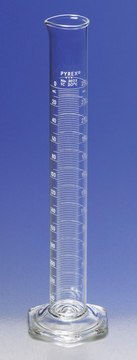 PYREX&#174; class A double metric scale graduated cylinder, with white enamel