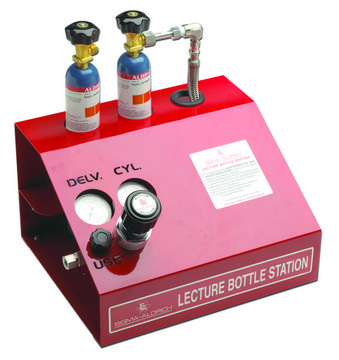 Aldrich&#174; lecture-bottle station for non-corrosive gases, brass regulator