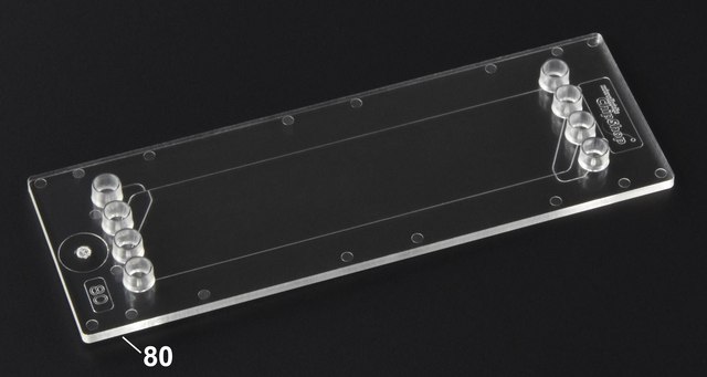 Cross-shaped channel chip (slide format) Fluidic 161, Cyclic Olefin Copolymer (COC) with Mini-Luer Interface