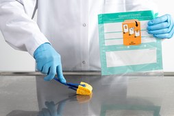 eMcollect Sponge Stick Diluent: BPW at 10% neutralizing agent in bag with closure label, Calibrated dose: 10 mL, bag of 10 × 10 (Zip bags)