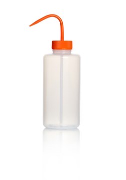 Azlon&nbsp;Square Shoulder Safety Wash Bottles With Driplok Vapor Venting wide-neck, low-density polyethylene bottle, orange polypropylene closure, capacity 1000&#160;mL