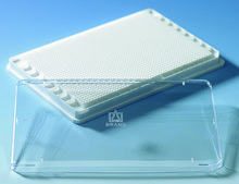 BRAND® lids for microplates BRAND®plates 96-well plates transp. bottom / 384-well plates, without condensation rings