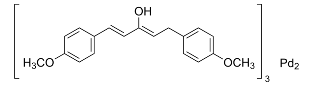 三[&#956;-[(1,2-&#951;:4,5-&#951;)-(1E,4E)-1,5-双(4-甲氧基苯基)-1,4-戊二烯-3-酮]]二钯